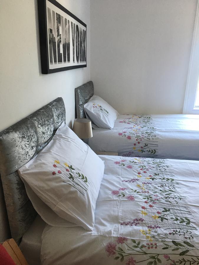 Отель Elris Essex House Клактон-он-Си Экстерьер фото