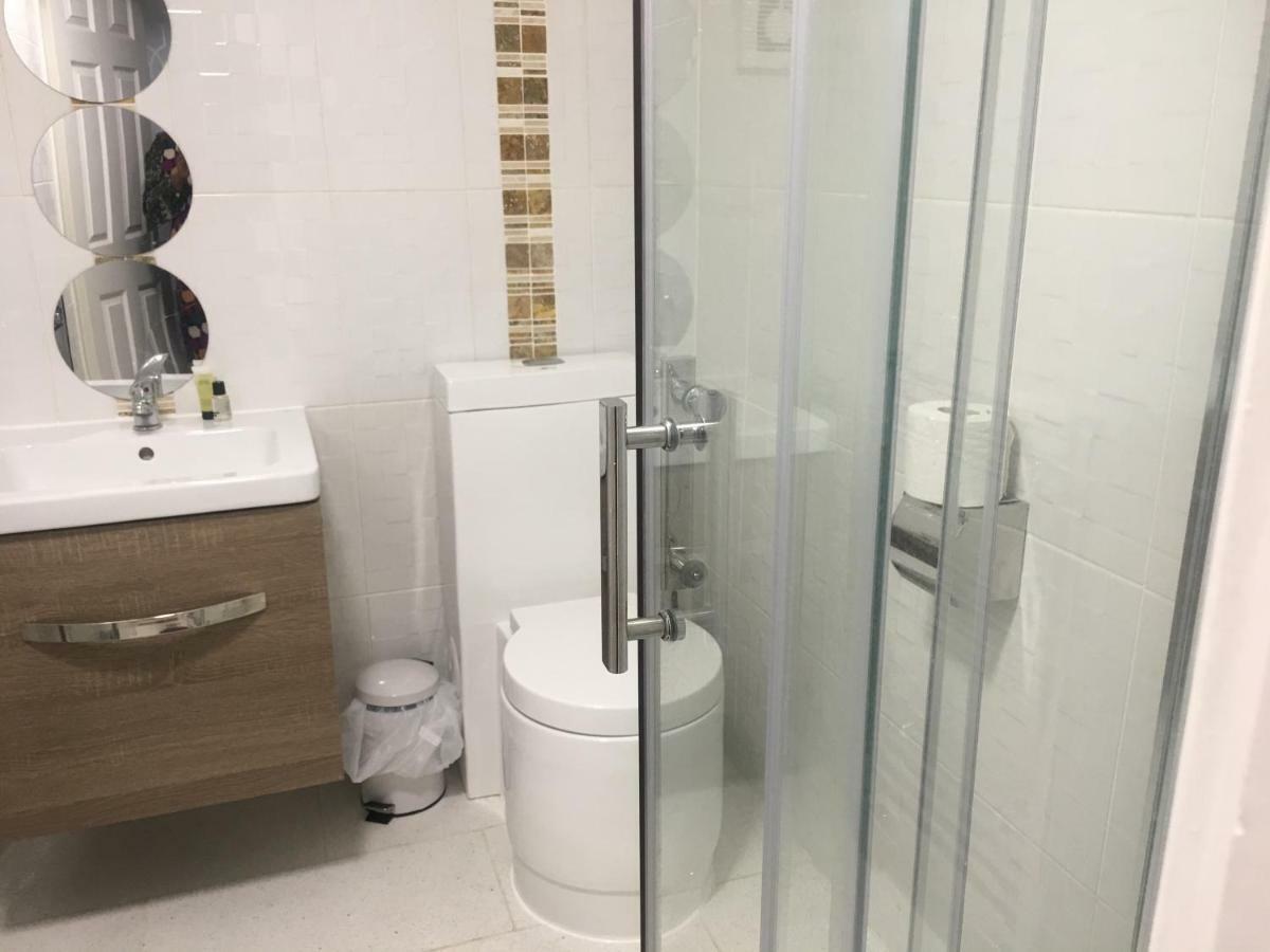 Отель Elris Essex House Клактон-он-Си Экстерьер фото